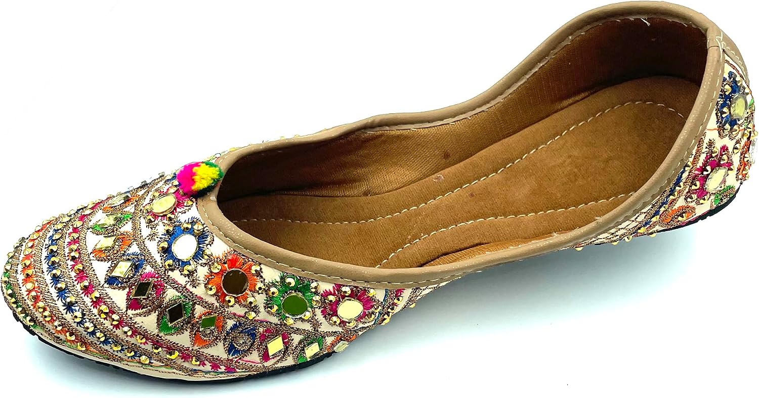 Cream Embroidered Mirror Juttis